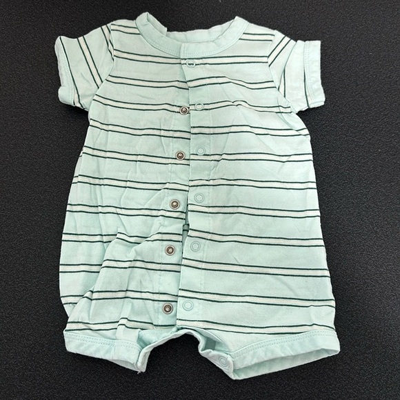 Carters onesie romper - Picture 1 of 2